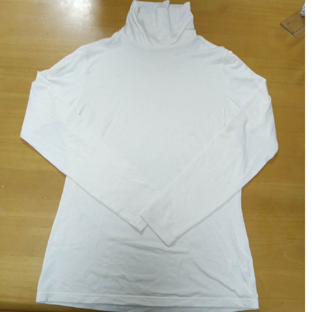 UNIQLO(ユニクロ)のユニクロ　ヒートテック　タートル レディースのトップス(Tシャツ(長袖/七分))の商品写真