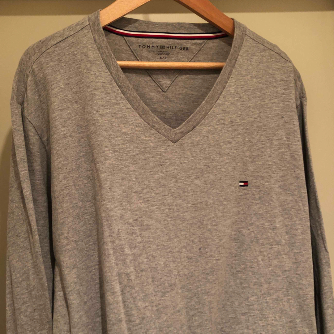 Lochie(ロキエ)のtommy grey long t レディースのトップス(Tシャツ(長袖/七分))の商品写真