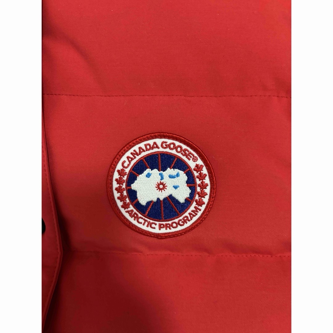 CANADA GOOSE(カナダグース)の【Canada Goose カナダグース】XL ダウンベスト レディースのジャケット/アウター(ダウンベスト)の商品写真