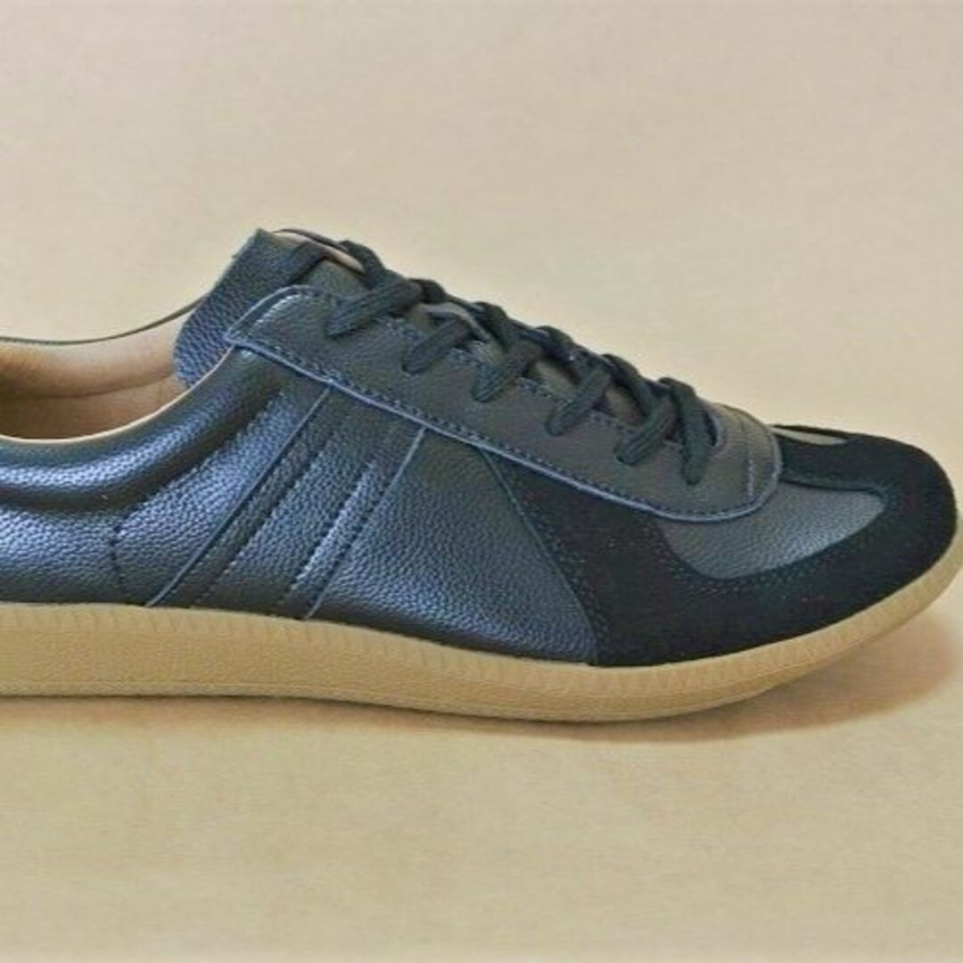 GERMAN TRAINER(ジャーマントレーナー)のジャーマントレーナー German Trainer 黒本革 25.5cm メンズの靴/シューズ(スニーカー)の商品写真