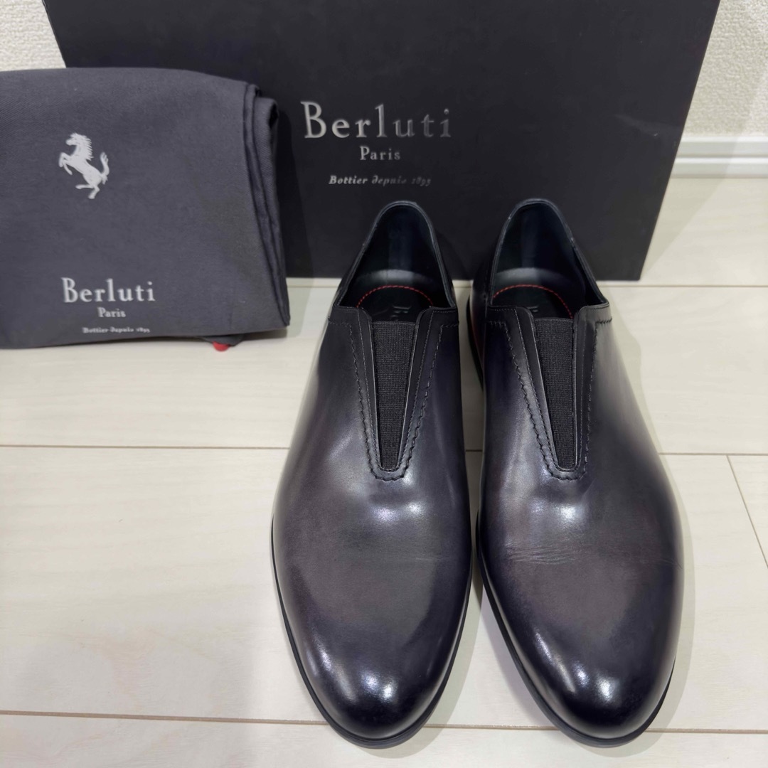 Berluti(ベルルッティ)の新品同様 ベルルッティ フェラーリ コラボ スリッポンシューズ メンズの靴/シューズ(スリッポン/モカシン)の商品写真