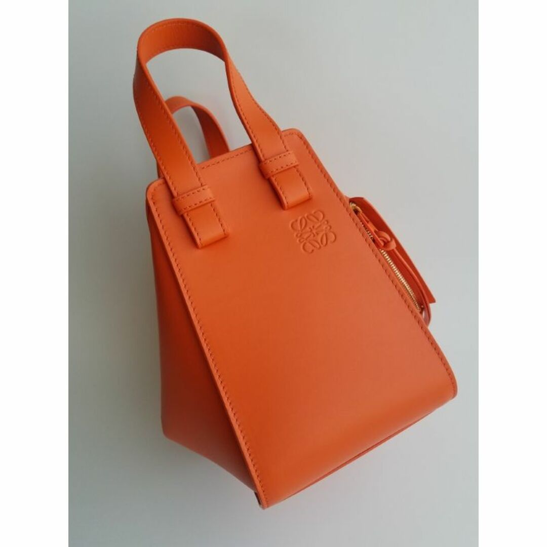LOEWE(ロエベ)の国内完売 LOEWE ロエベ ハンモック コンパクト ショルダーバッグ レディースのバッグ(ショルダーバッグ)の商品写真