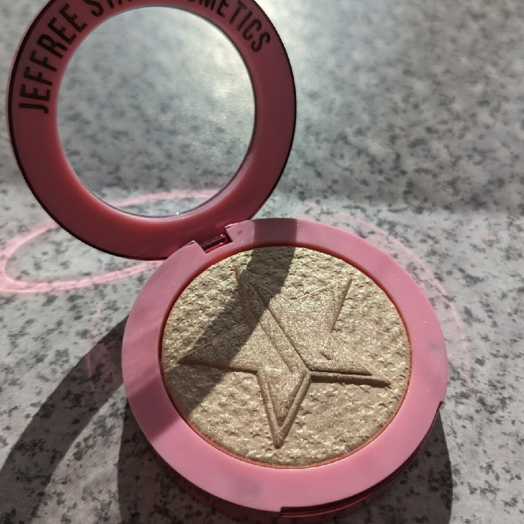 Sephora(セフォラ)のJeffree Star Cosmetics コスメ/美容のベースメイク/化粧品(フェイスカラー)の商品写真