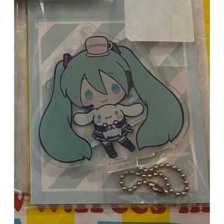 アベイル(Avail)のアベイル　初音ミク　シナモロール　コラボ　アクリルスタンドキーホルダー　(キャラクターグッズ)