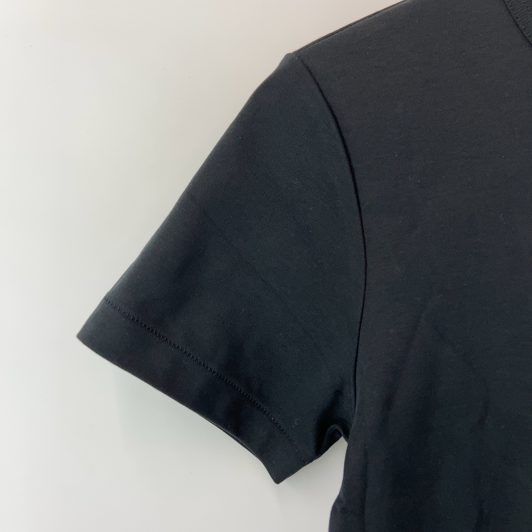 UNIQLO(ユニクロ)のUNIQLO レディース ユニクロ Tシャツ(半袖/袖無し) メンズのトップス(Tシャツ/カットソー(七分/長袖))の商品写真