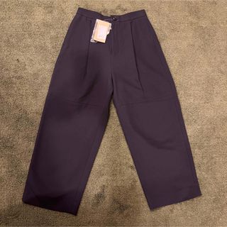 Curensology - カレンソロジー タグ付き新品 クロップドパンツの Curensology - カレンソロジー タグ付き新品 クロップドパンツの