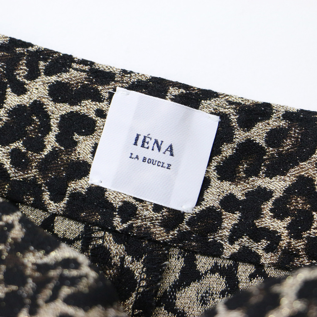 IENA LA BOUCLE(イエナラブークル)の美品 IENA LA BOUCLE イエナ ラ ブークル パンツ ズボン ボトムス ベージュ ブラック 黒 36(S) ロング フレア ハイウエスト ファスナー レオパード ヒョウ柄 ラメ ジャガード 日本製 ブランド【レディース】【中古】 レディースのパンツ(カジュアルパンツ)の商品写真