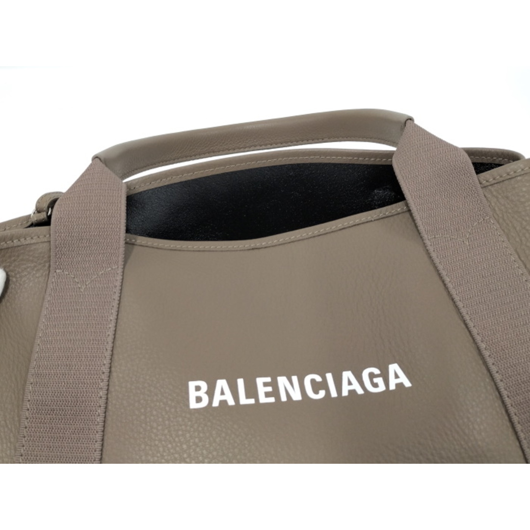 Balenciaga(バレンシアガ)のBALENCIAGA トートバッグ ネイビー カバ ス グレージュ339933 レディースのバッグ(その他)の商品写真