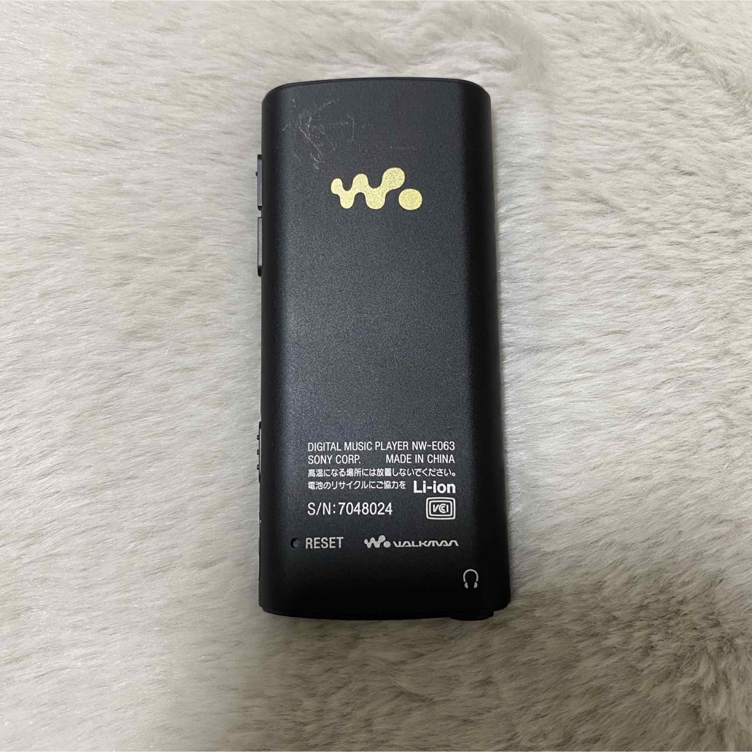 WALKMAN(ウォークマン)のSONY WALKMAN ウォークマン 黒 3.3GB スマホ/家電/カメラのオーディオ機器(ポータブルプレーヤー)の商品写真