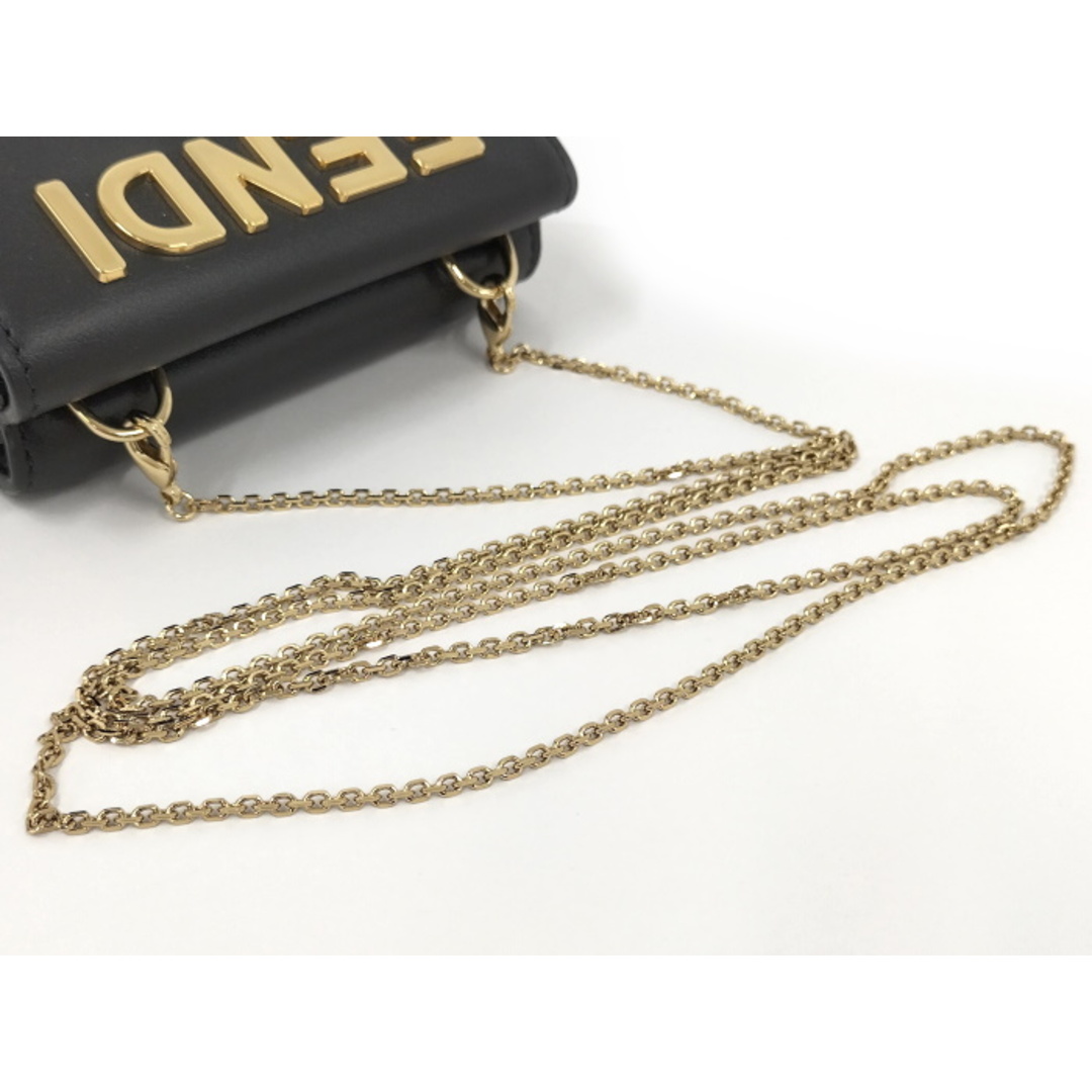 FENDI - FENDI チェーンウォレット 三つ折り財布 ローマ レザー FENDI - FENDI チェーンウォレット 三つ折り財布 ローマ レザー