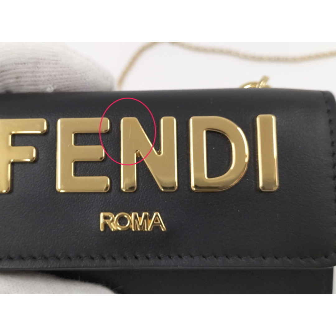 FENDI - FENDI チェーンウォレット 三つ折り財布 ローマ レザー FENDI - FENDI チェーンウォレット 三つ折り財布 ローマ レザー