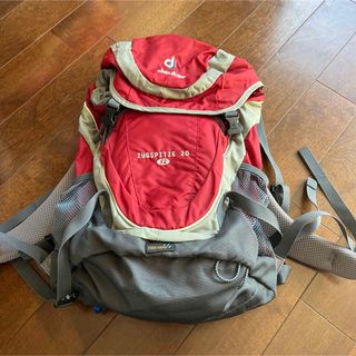 ドイター(Deuter)の登山・アウトドアリュック　赤deuter 専用レインカバー付き青(登山用品)