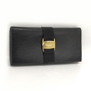 フェラガモ(Ferragamo)のSalvatore Ferragamo 二つ折り 長財布 ヴァラ レザー(財布)