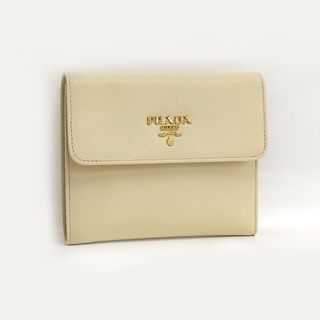 プラダ(PRADA)のPRADA 三つ折り 財布 レザー クリーム 1M0170(財布)