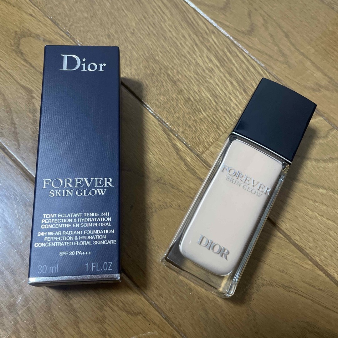 Dior(ディオール)のDior ディオールスキン フォーエバー フルイドグロウ リキッド ファンデ  コスメ/美容のベースメイク/化粧品(ファンデーション)の商品写真