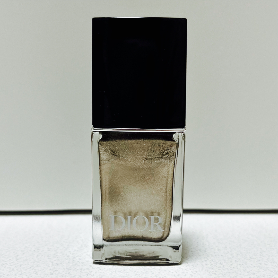 Dior(ディオール)の【ヒロ19さま専用】Dior ヴェルニ 209 ミラー コスメ/美容のネイル(マニキュア)の商品写真