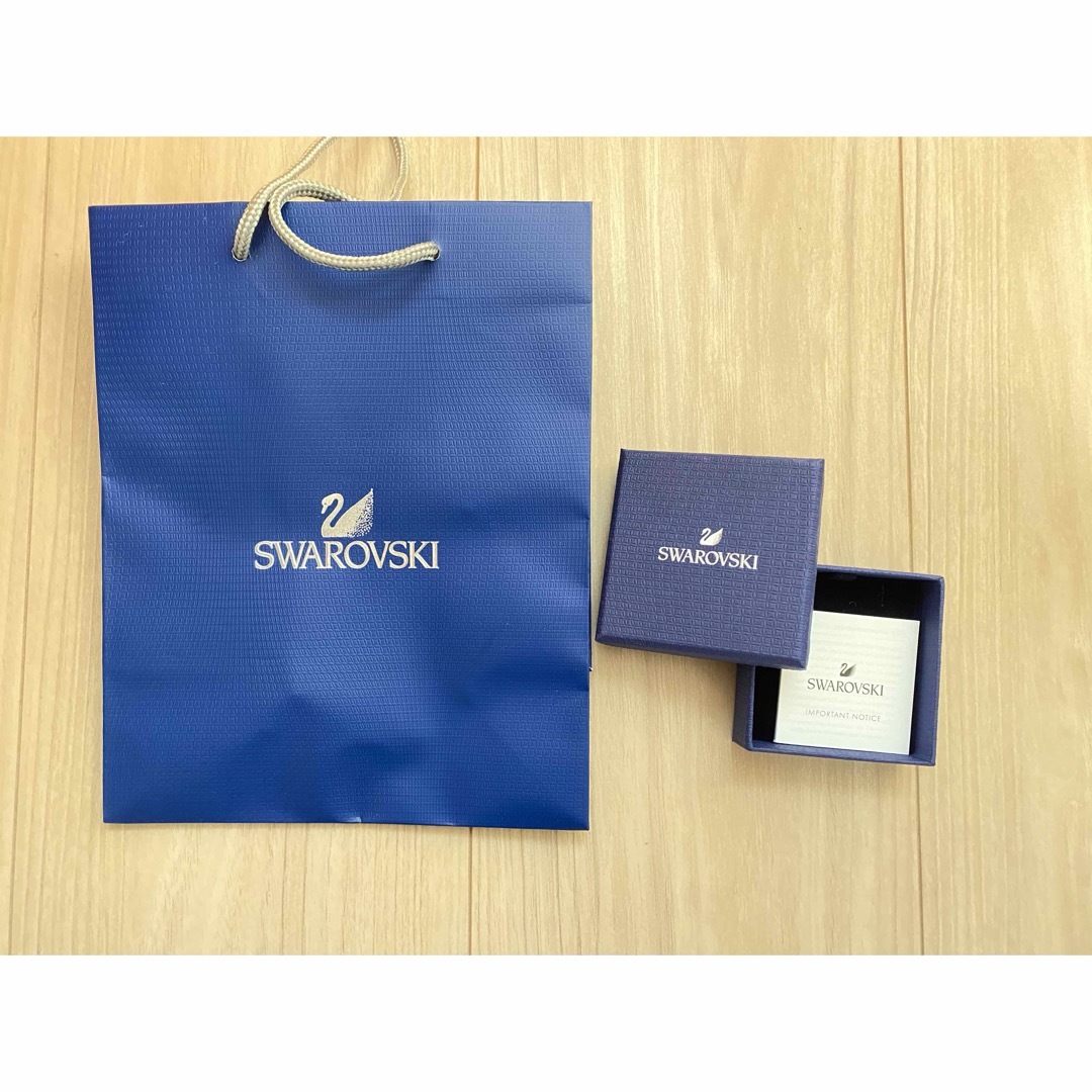 SWAROVSKI(スワロフスキー)のSWAROVSKI 空箱　紙袋 スワロフスキー レディースのアクセサリー(ネックレス)の商品写真