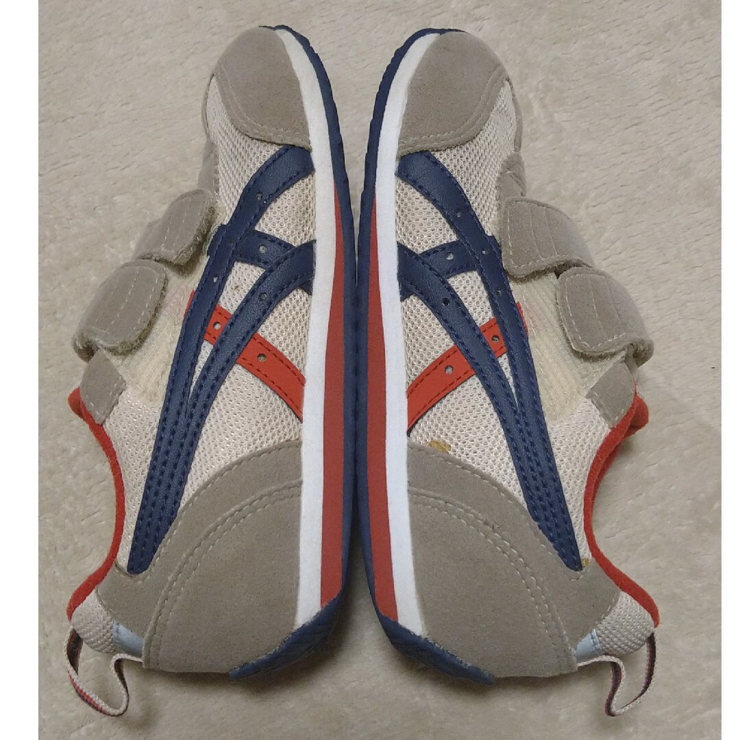 asics(アシックス)のアシックス asics スニーカー アイダホ ミニ 3 17.5cm キッズ/ベビー/マタニティのキッズ靴/シューズ(15cm~)(スニーカー)の商品写真