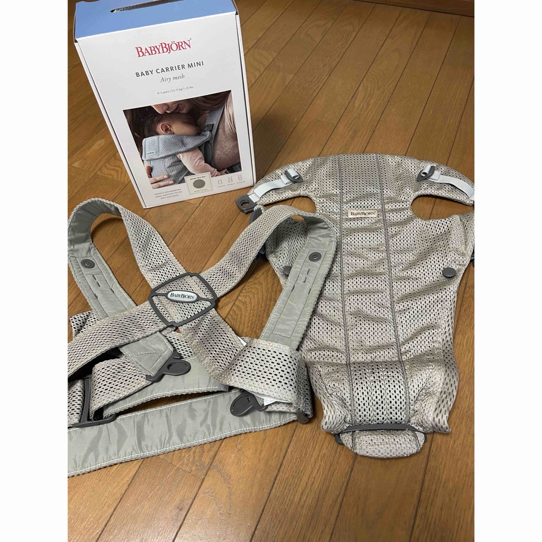 BABYBJORN(ベビービョルン)のベビービョルン ベビーキャリア MINI Air キッズ/ベビー/マタニティの外出/移動用品(抱っこひも/おんぶひも)の商品写真