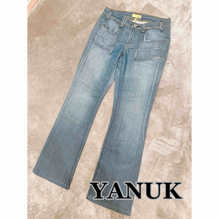 ヤヌーク(YANUK)のヤヌーク YANUK デニム フレア ジーンズ 美品 26インチ(デニム/ジーンズ)