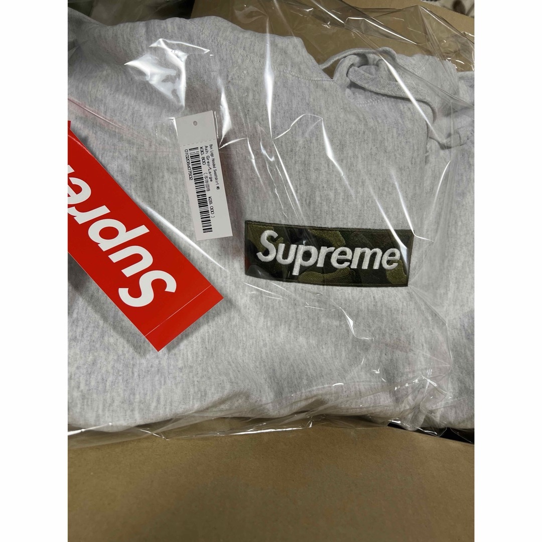 Supreme(シュプリーム)のSupreme Box Logo Hooded Sweatshirt  メンズのトップス(パーカー)の商品写真