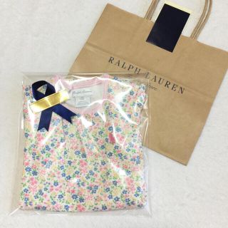 ラルフローレン(Ralph Lauren)のプチギフト♡定価7,452円♡新品✨小花柄 ボディスーツ 9M/75(ロンパース)