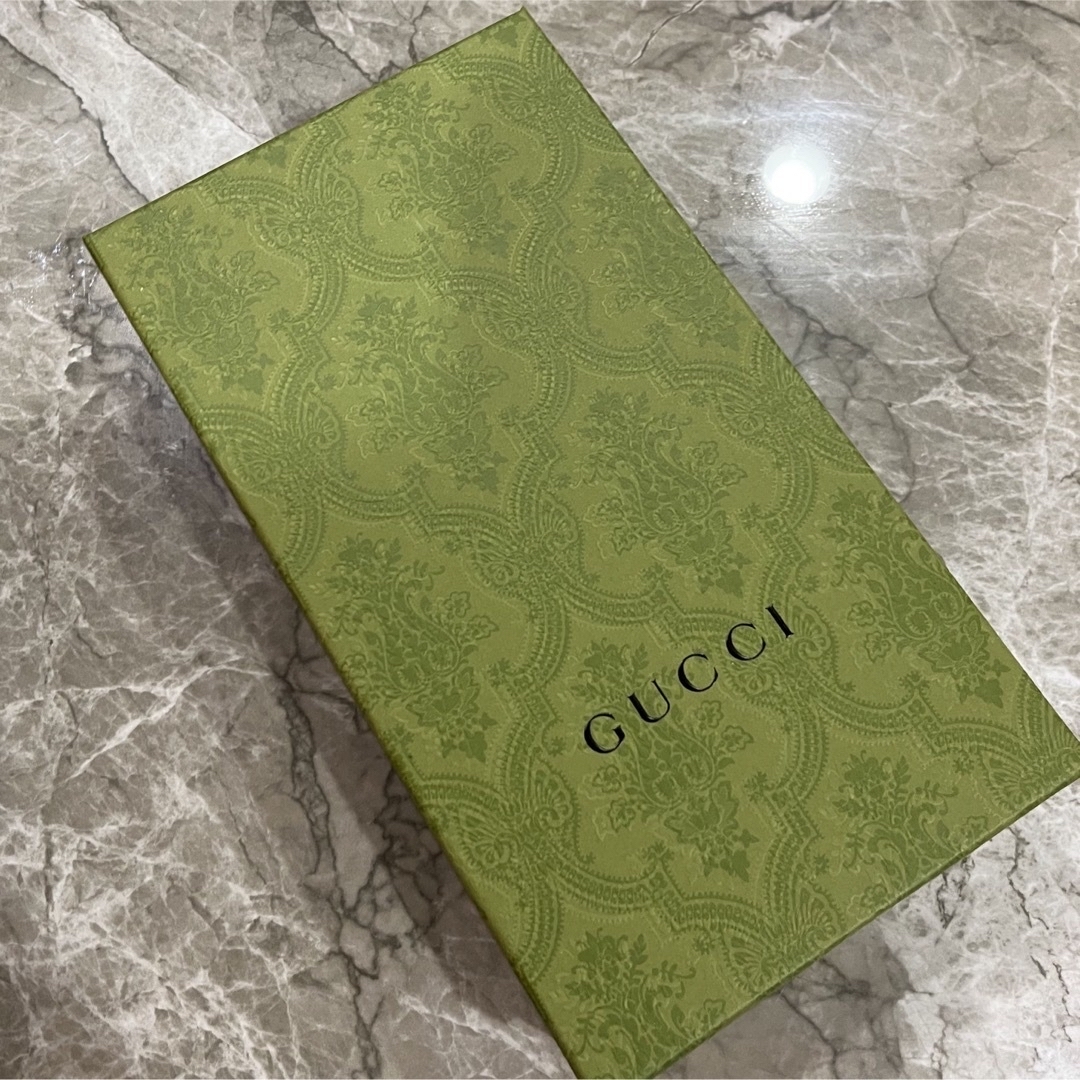 Gucci(グッチ)のGUCCI 空箱　グリーン レディースのバッグ(ショップ袋)の商品写真