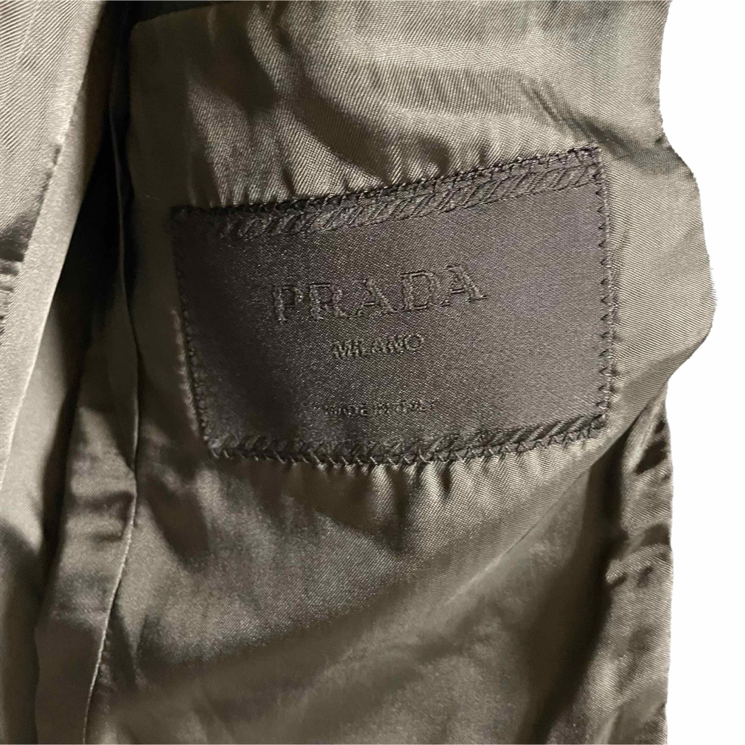 PRADA(プラダ)の【美品】プラダ 2Bジャケット　A8182 メンズ　グレー　44R PRADA メンズのジャケット/アウター(テーラードジャケット)の商品写真