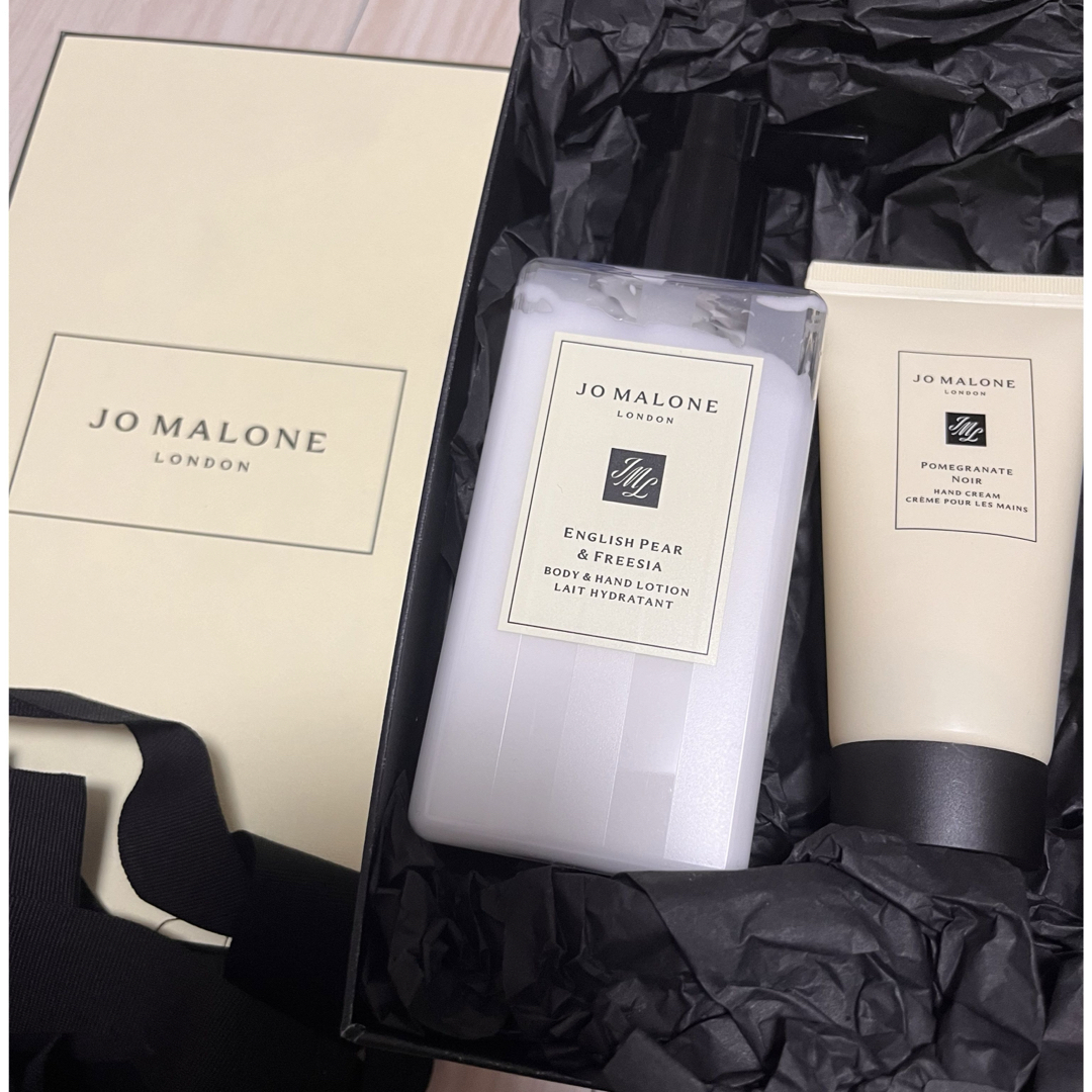 Jo Malone(ジョーマローン)のJOMALONE 2点セット コスメ/美容のボディケア(ハンドクリーム)の商品写真