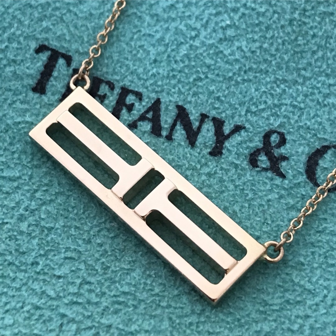 Tiffany & Co.(ティファニー)のTIFFANY K18PG T TWO オープンバーティカルバー希少美品 レディースのアクセサリー(ネックレス)の商品写真