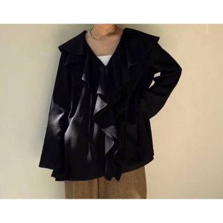 トゥデイフル(TODAYFUL)のlouren volume frill over blouse(シャツ/ブラウス(長袖/七分))