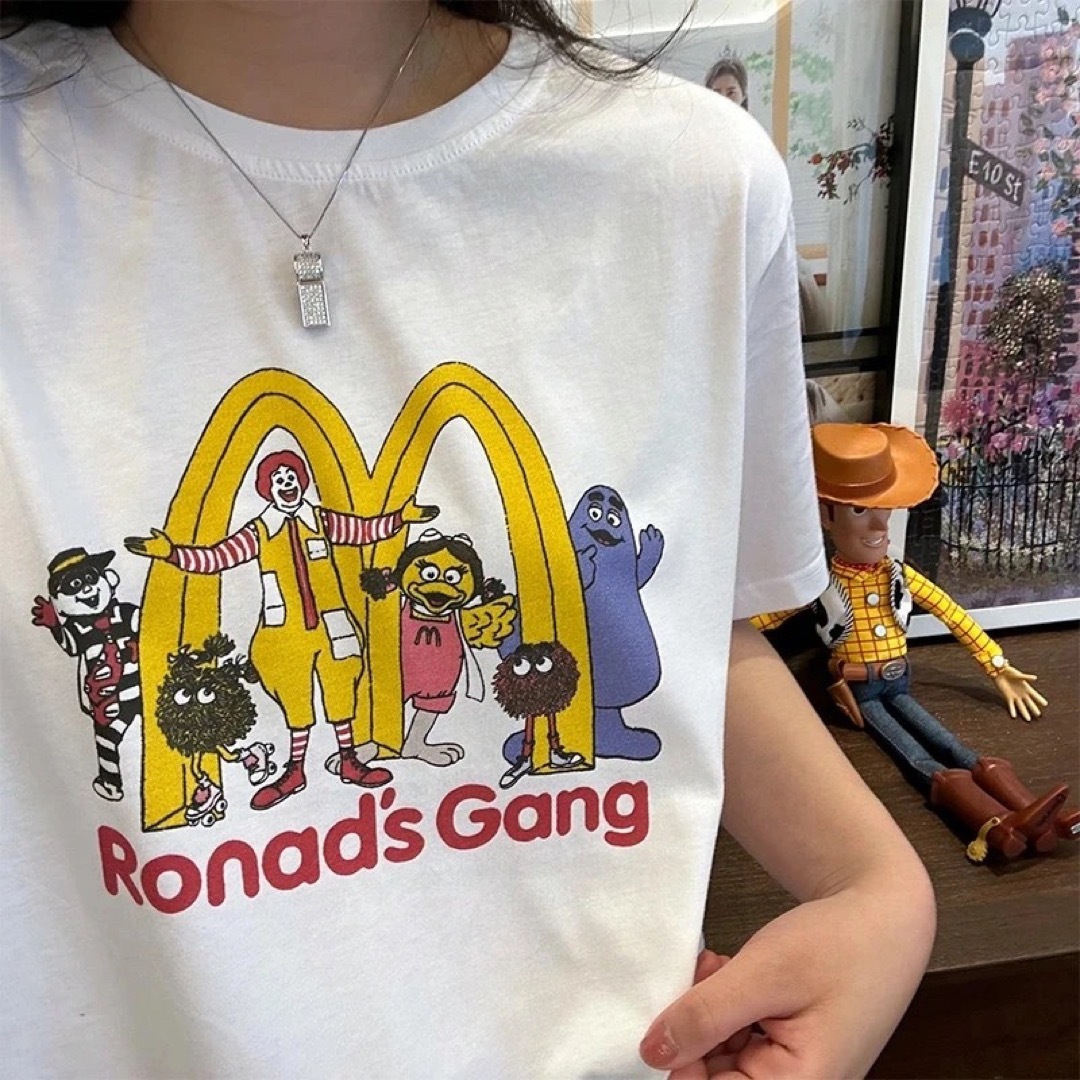 マクドナルド(マクドナルド)の新品未使用　マクドナルド　マック　マクド　Tシャツ　ホワイト　半袖　② メンズのトップス(Tシャツ/カットソー(半袖/袖なし))の商品写真