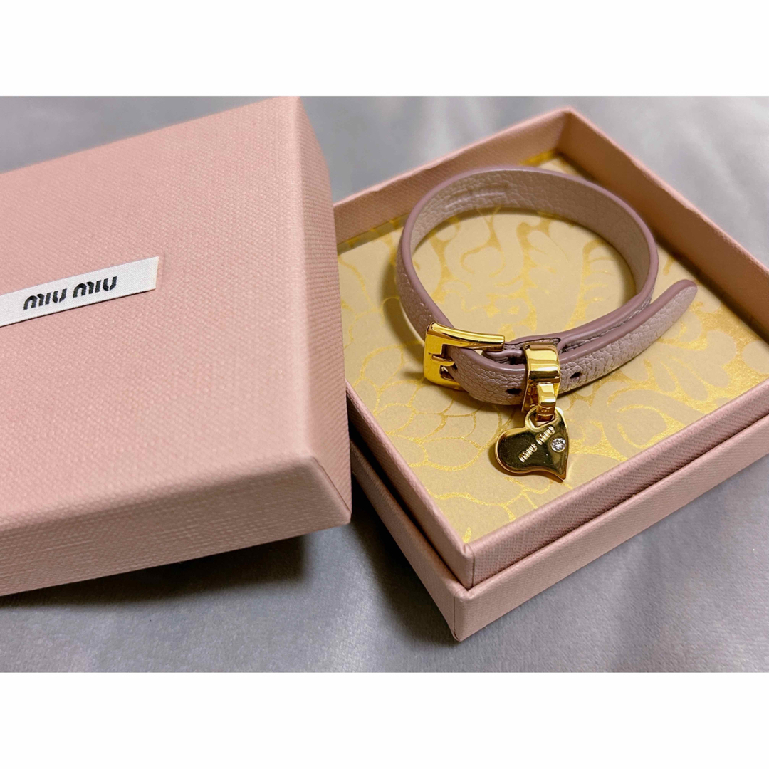 【1回のみ使用】miumiu ハート レザーブレスレット ピンク 【1回のみ使用】miumiu ハート レザーブレスレット ピンク