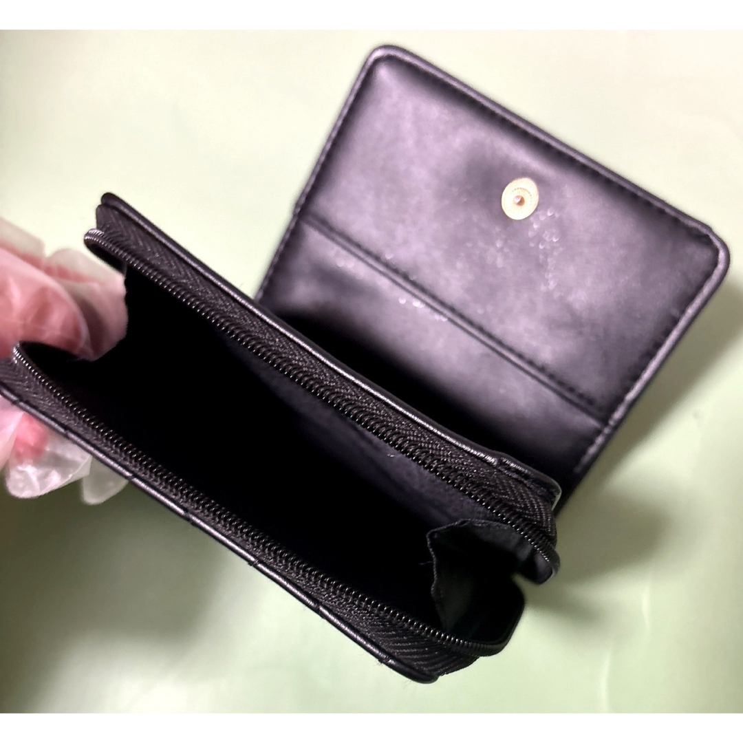 GU(ジーユー)のプチプラシンプル★GUジーユーキルティングウォレット　ミニウォレット　ブラック黒 メンズのファッション小物(折り財布)の商品写真