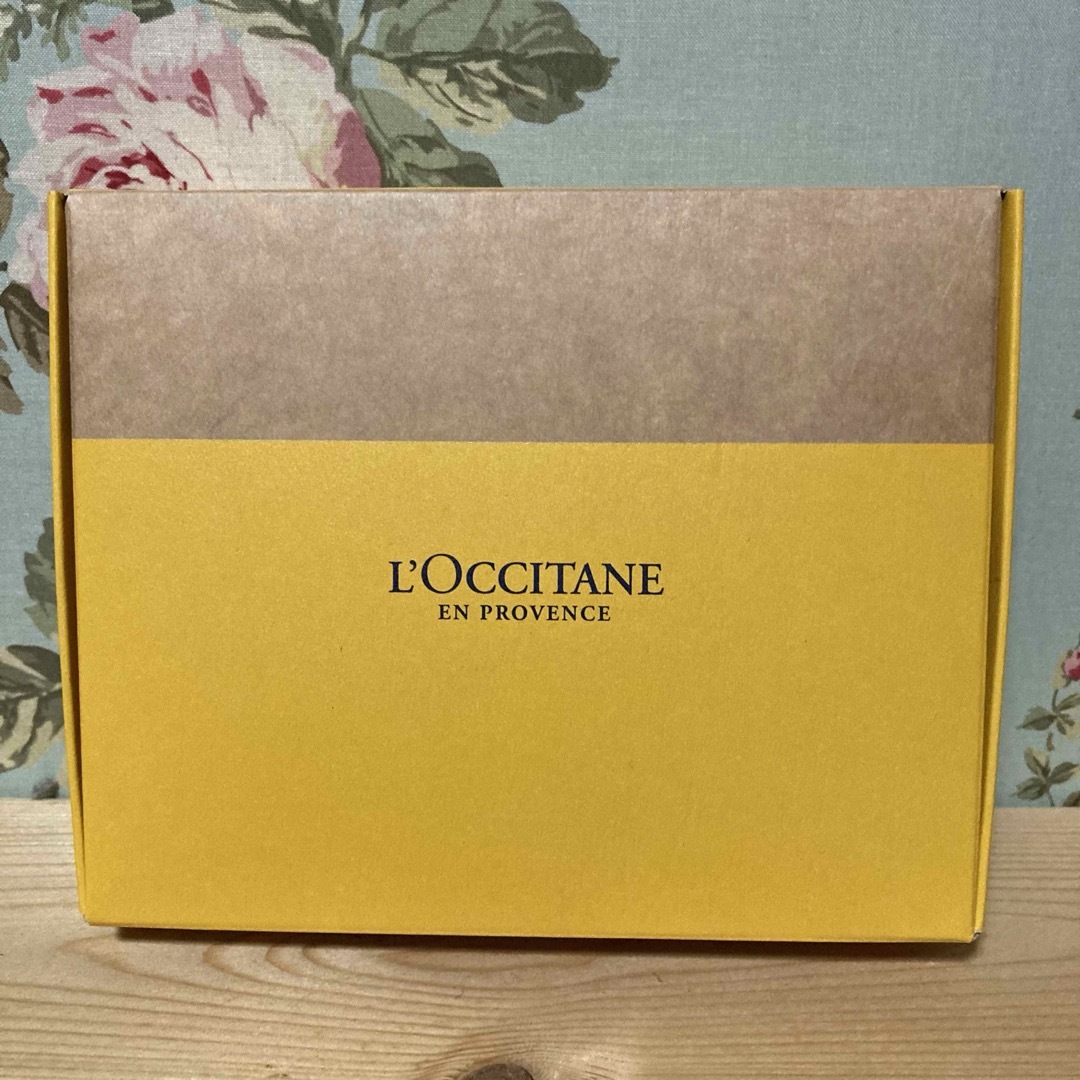 L'OCCITANE(ロクシタン)のロクシタン非売品　ノベルティ5点セット コスメ/美容のキット/セット(サンプル/トライアルキット)の商品写真