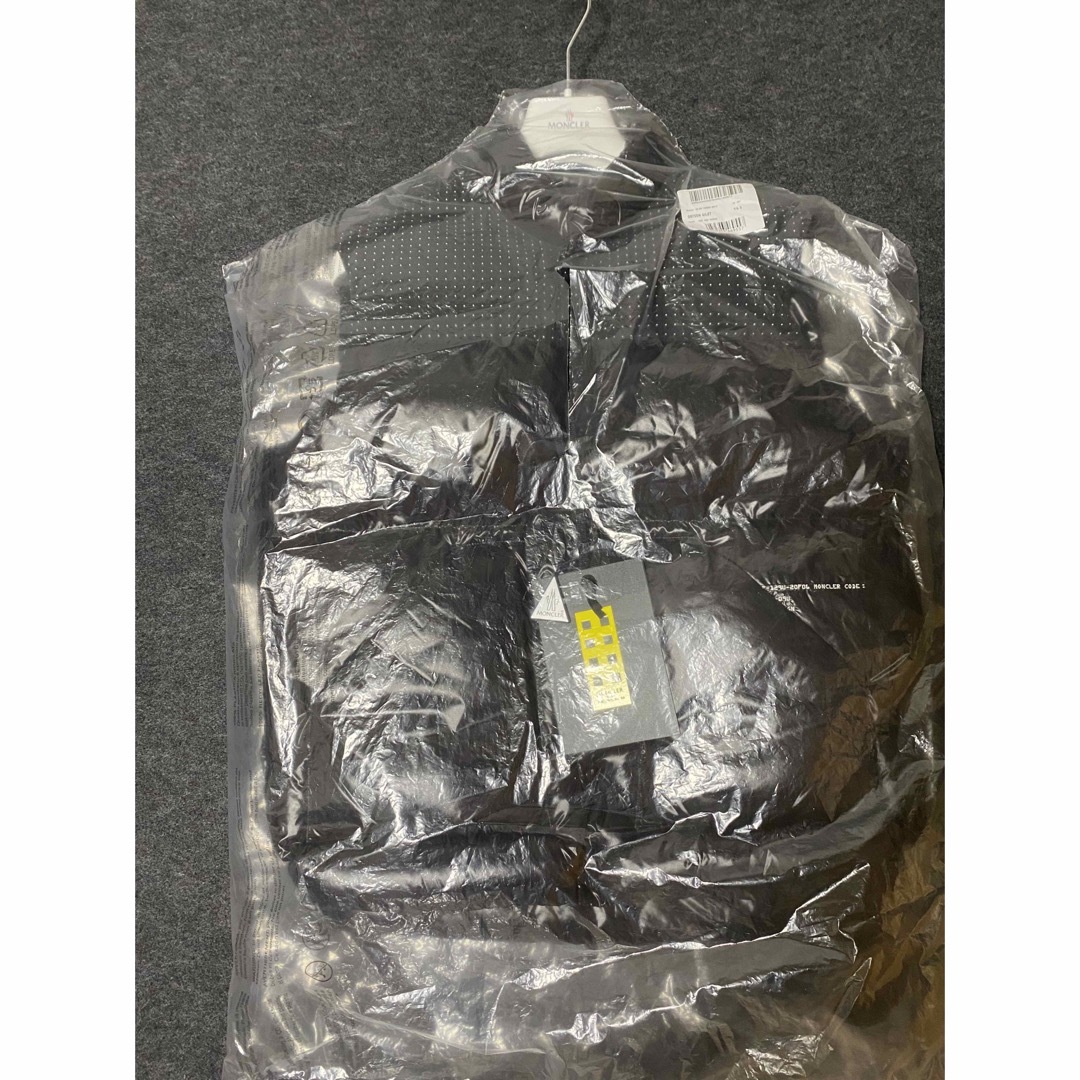 FRAGMENT(フラグメント)の7 Moncler Fragment Fujiwara OSTEEN VEST メンズのジャケット/アウター(ダウンジャケット)の商品写真