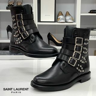 サンローラン(Saint Laurent)の8268 サンローラン レザー ベルト スタッズ ショートブーツ ブラック(ブーツ)