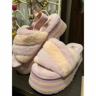 アグ(UGG)のUGG 厚底　サンダル(サンダル)