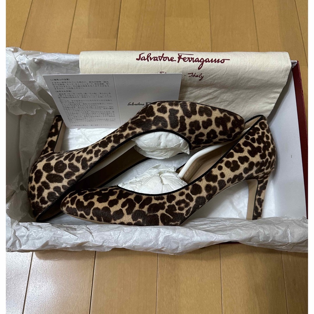 Salvatore Ferragamo(サルヴァトーレフェラガモ)の✨❣️美品フェラガモのパンプス✨❣️ レディースの靴/シューズ(ハイヒール/パンプス)の商品写真