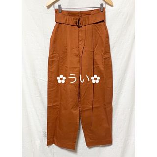 ダブルクローゼット(w closet)のベルト付きコットンツイルパンツ(カジュアルパンツ)