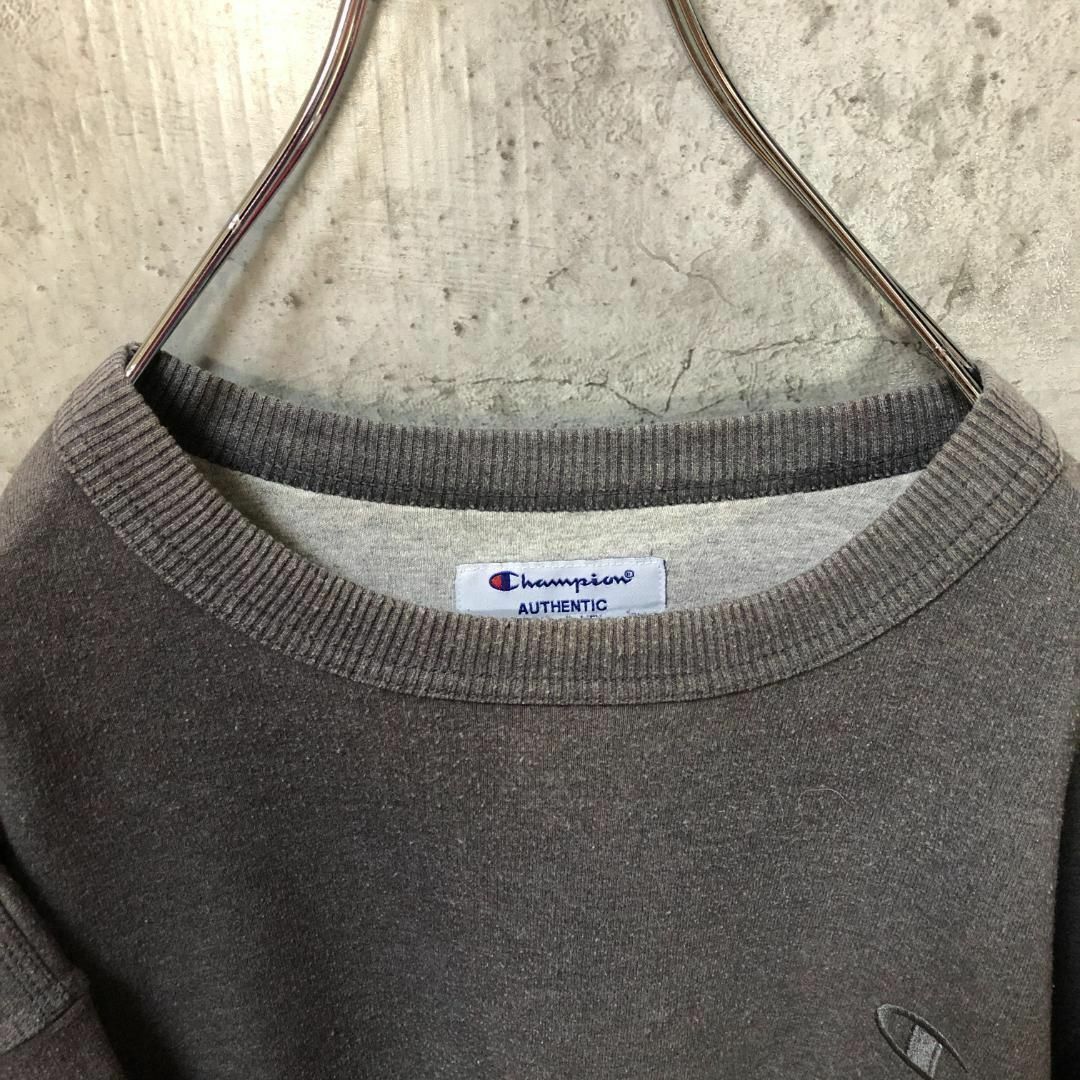 Champion(チャンピオン)のChampion ワンポイント 刺繍 シンプル オーバー スウェット メンズのトップス(スウェット)の商品写真