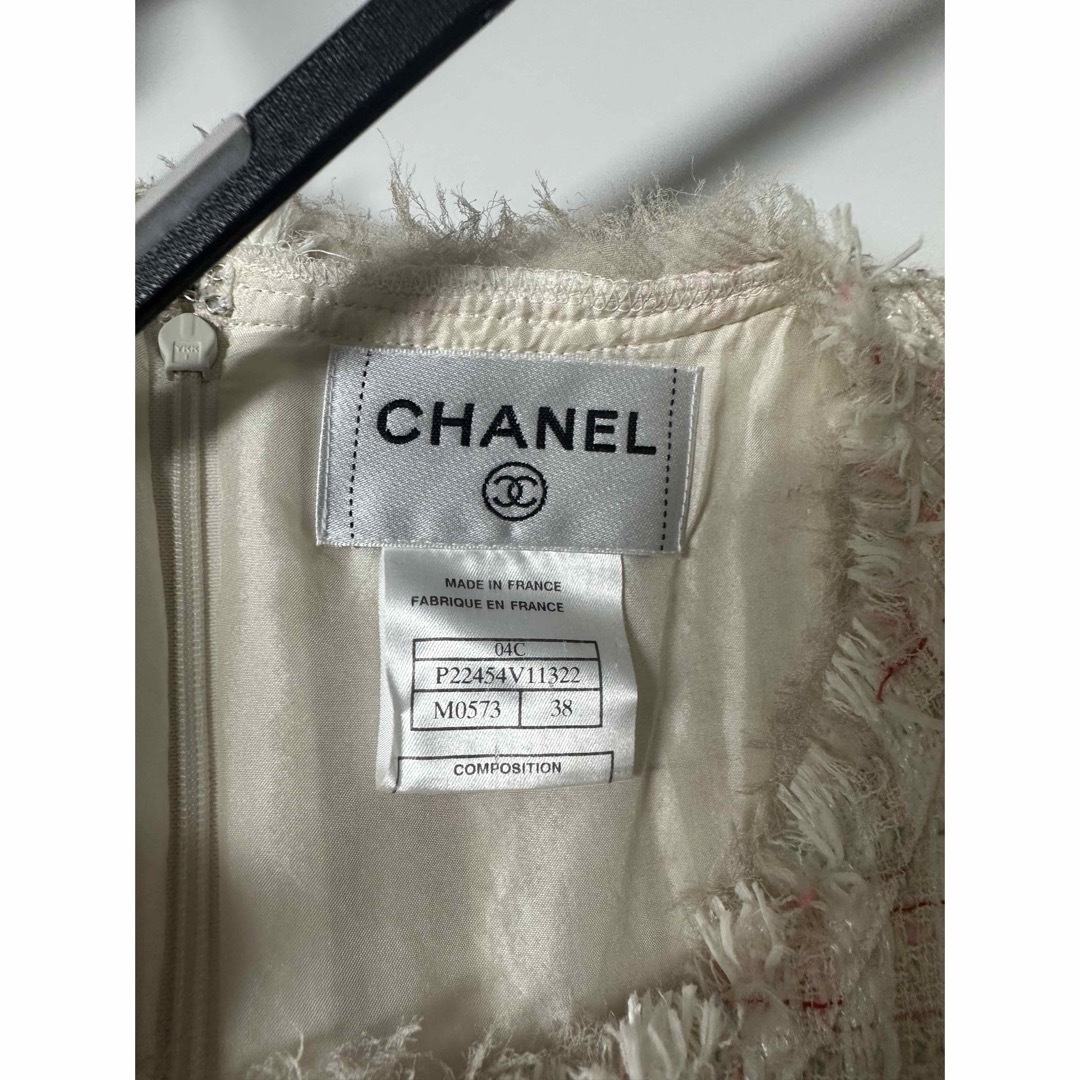 CHANEL(シャネル)の【美品】CHANEL シャネル ノースリーブツイードワンピースP22454 38 レディースのワンピース(ひざ丈ワンピース)の商品写真