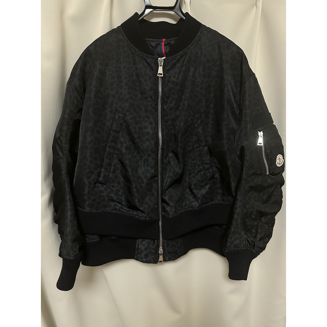 MONCLER(モンクレール)のモンクレール❤️ARALIA ダウン　ボンバージャケット メンズのジャケット/アウター(ブルゾン)の商品写真