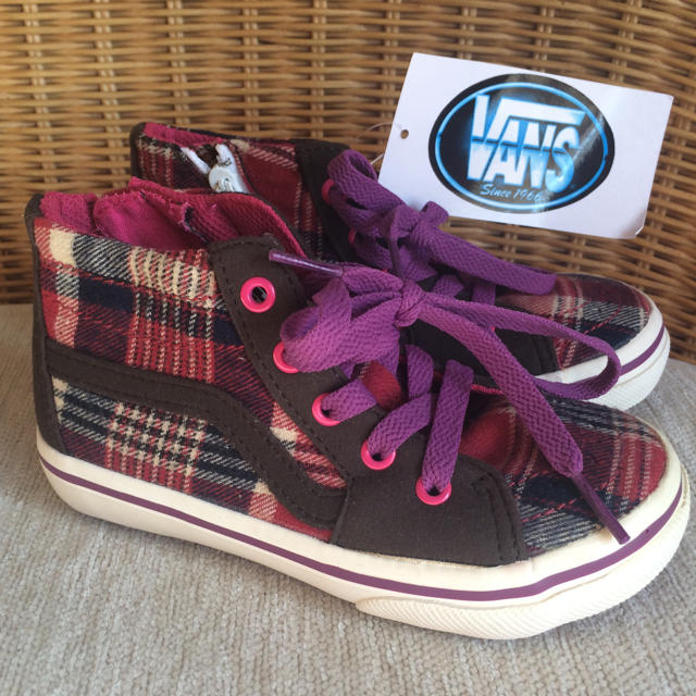 VANS(ヴァンズ)のVANSシューズ❤️18㎝ キッズ/ベビー/マタニティのキッズ靴/シューズ(15cm~)(スニーカー)の商品写真