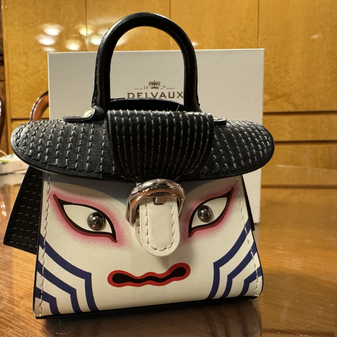 DELVAUX(デルヴォー)の新品DELVAUX Brillant Charms Kabuki バッグチャーム レディースのアクセサリー(チャーム)の商品写真