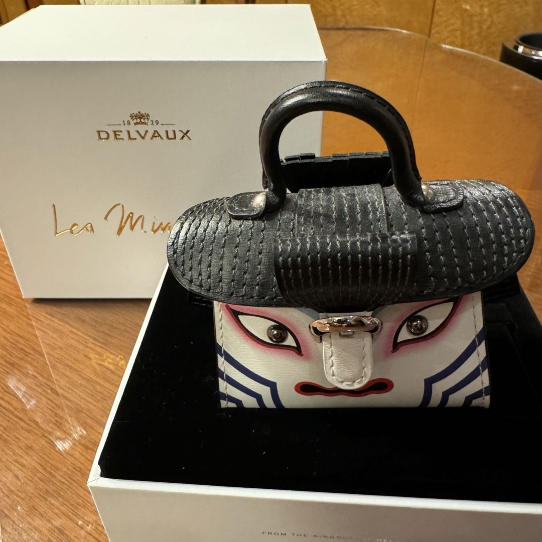 DELVAUX(デルヴォー)の新品DELVAUX Brillant Charms Kabuki バッグチャーム レディースのアクセサリー(チャーム)の商品写真