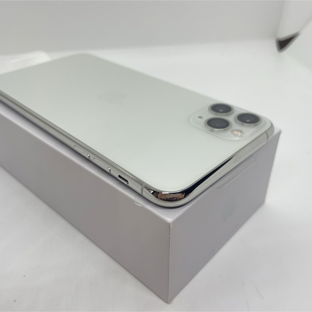 【新品】iPhone11ProMax シルバー 256 GB SIMフリー 本体