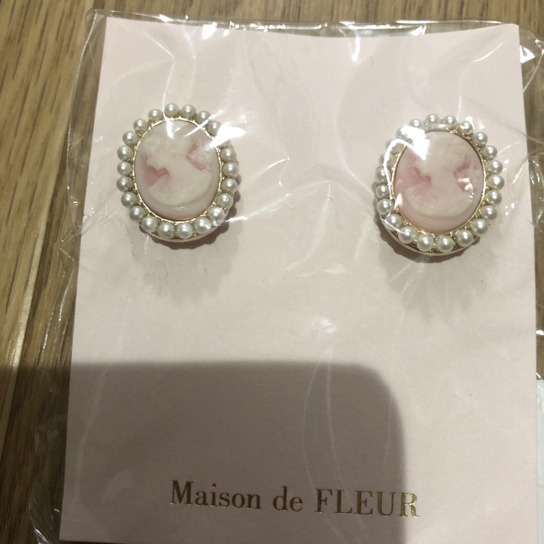 Maison de FLEUR(メゾンドフルール)のメゾンドフルール　イヤリング レディースのアクセサリー(イヤリング)の商品写真