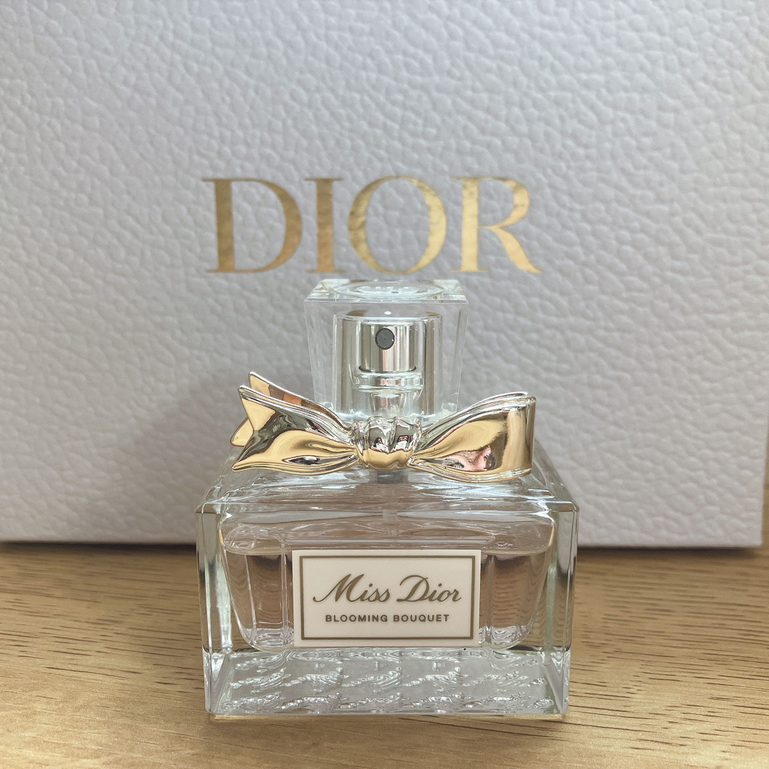 Christian Dior(クリスチャンディオール)のディオール　ブルーミングブーケ　30ml  香水 コスメ/美容の香水(香水(女性用))の商品写真