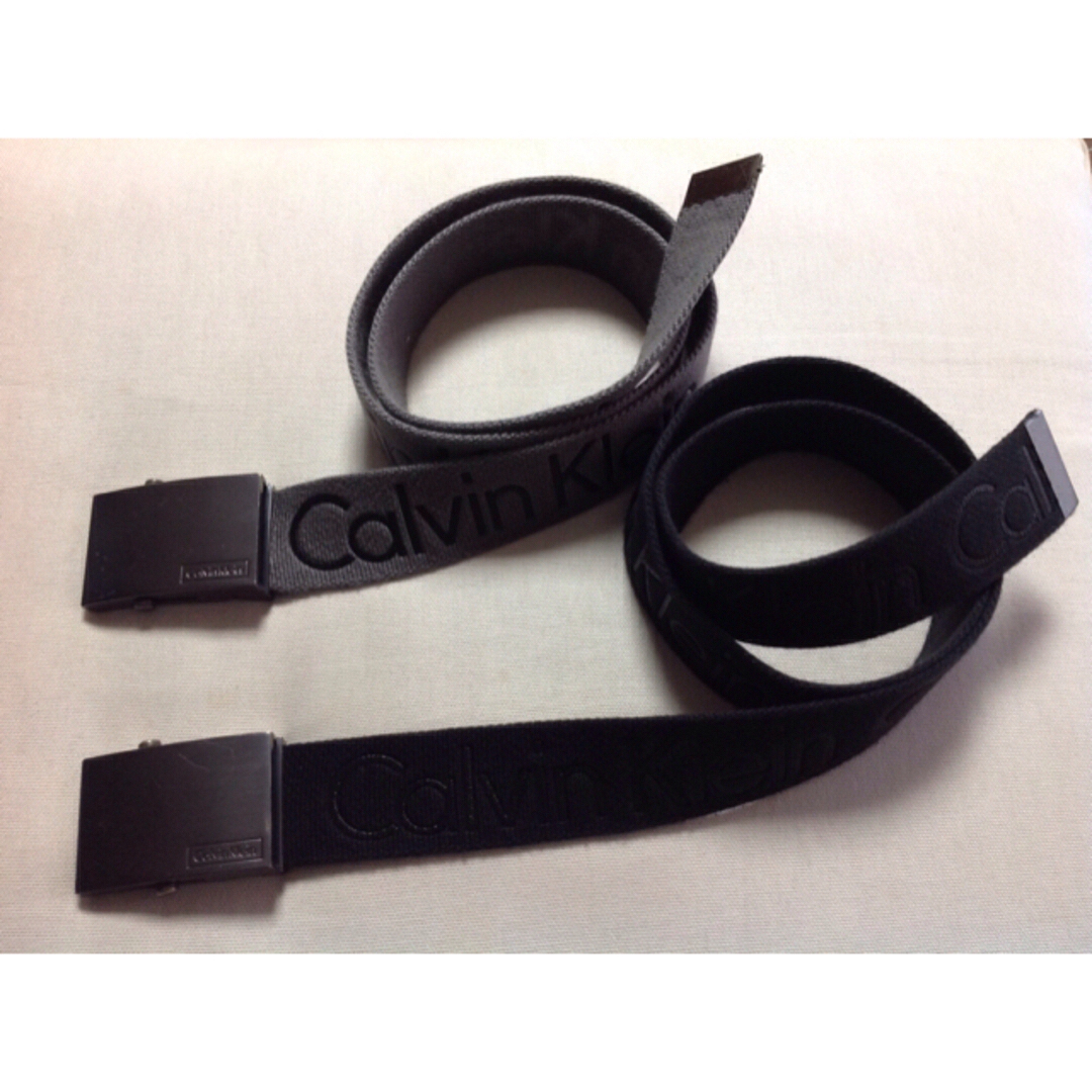 Calvin Klein(カルバンクライン)のカルバンクライン ベルト 2本セット (グレー & ブラック) メンズのファッション小物(ベルト)の商品写真